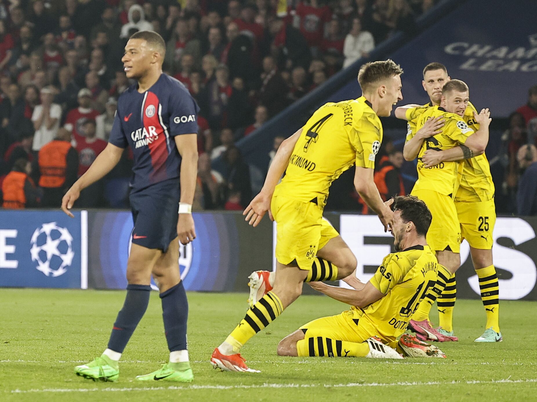 Borussia Dortmund impera em Paris para voltar a vencer PSG rumo à final