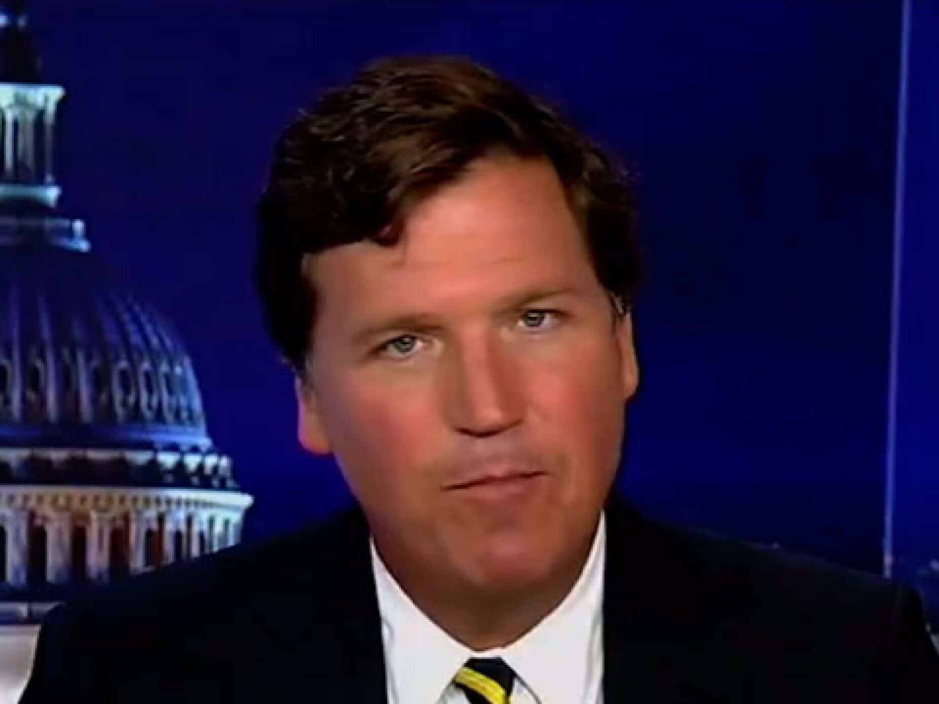 Jornalista conservador Tucker Carlson anuncia entrevista a Putin em Moscovo