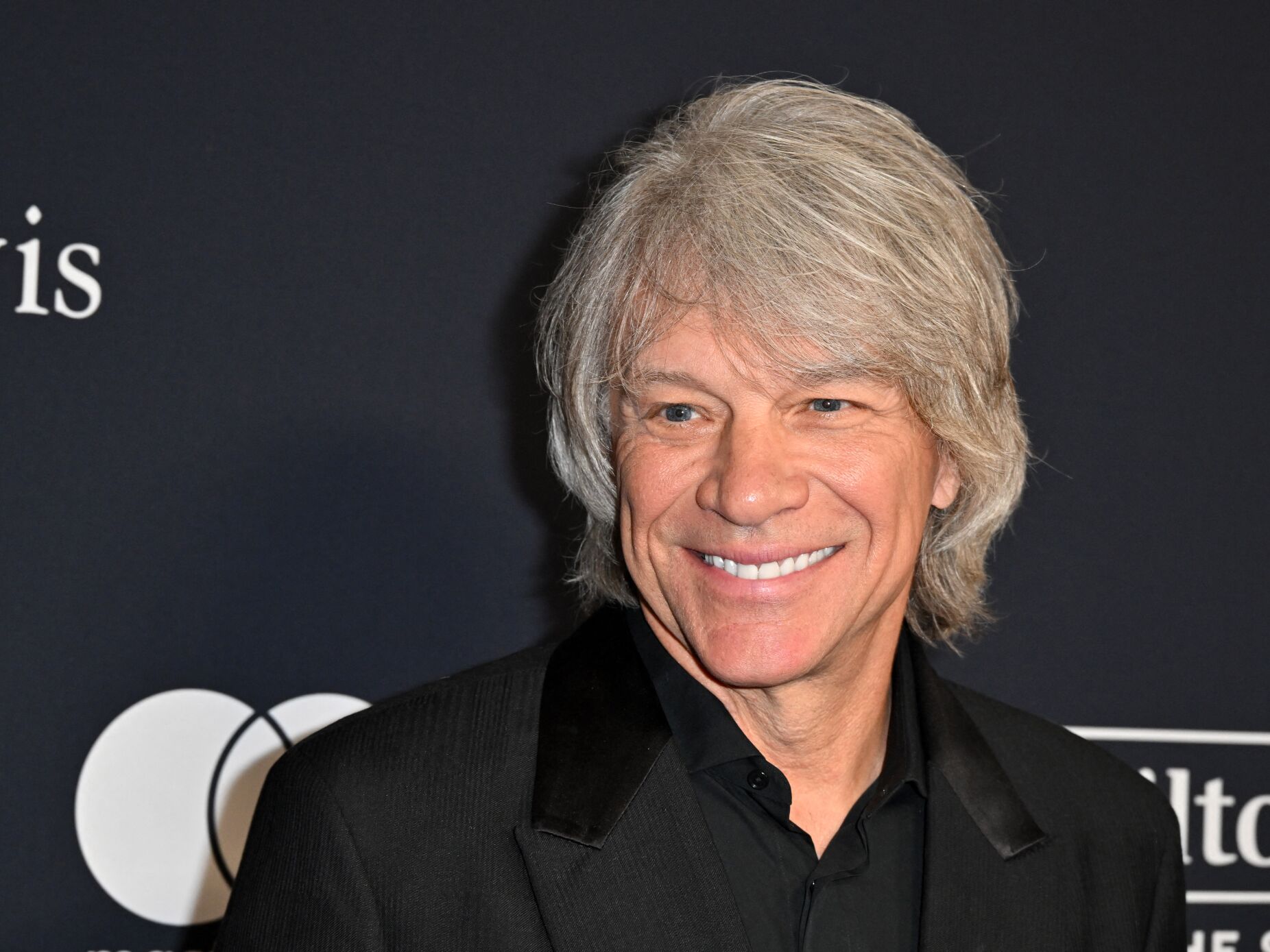 Jon Bon Jovi desiludido após ser operado à garganta: "Para mim acabou"