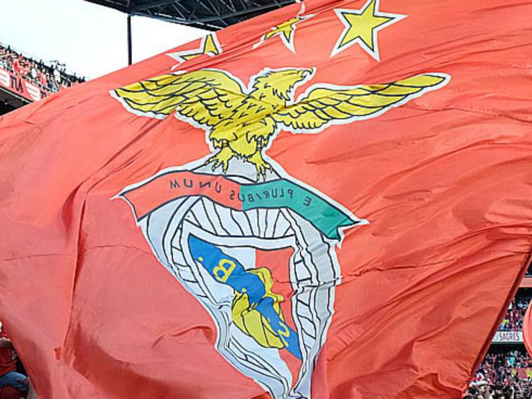 Orçamento do Benfica passou à justa. Rui Costa questionado e apupado