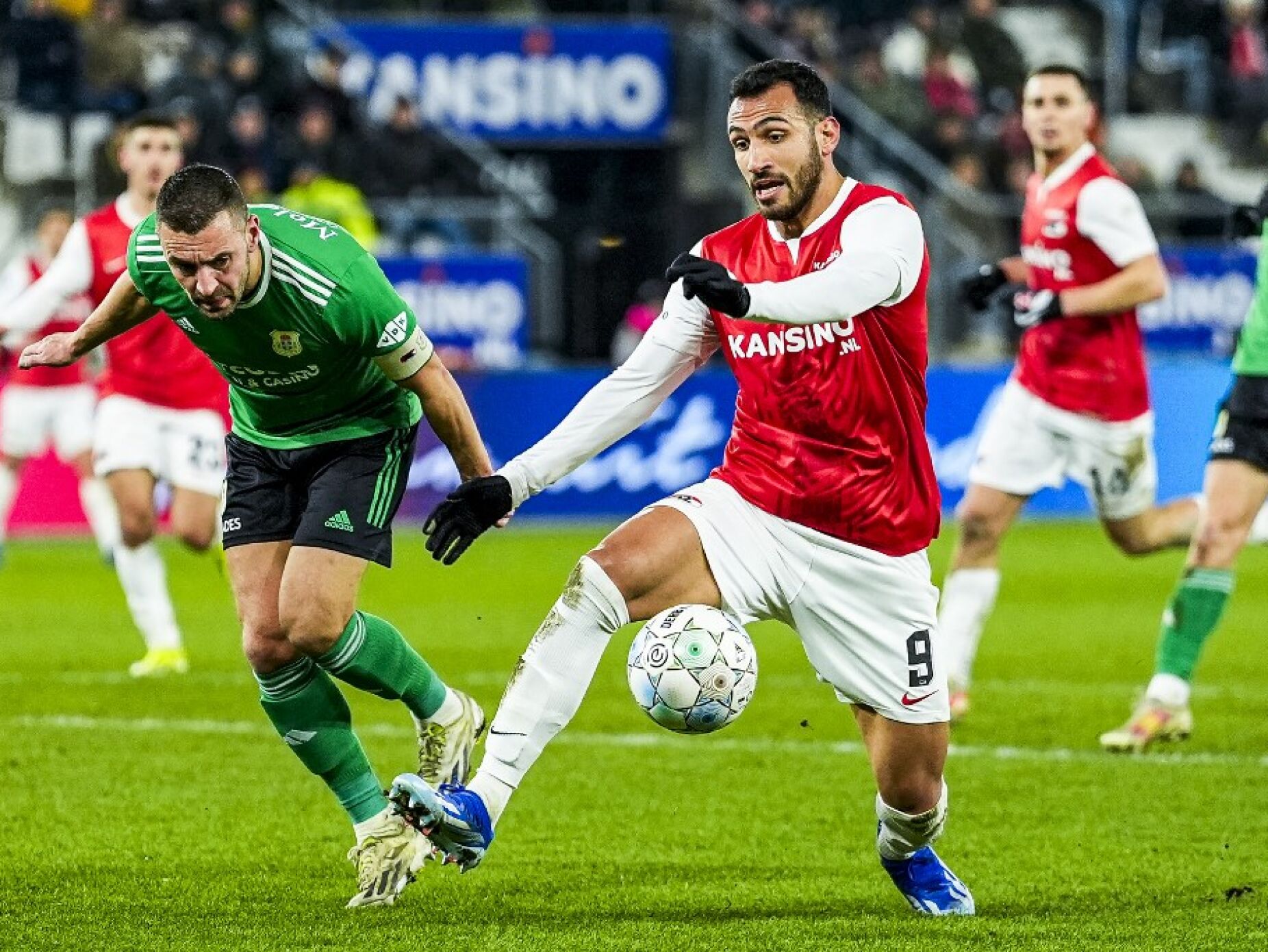 Pavlidis já está em Lisboa para reforçar o Benfica