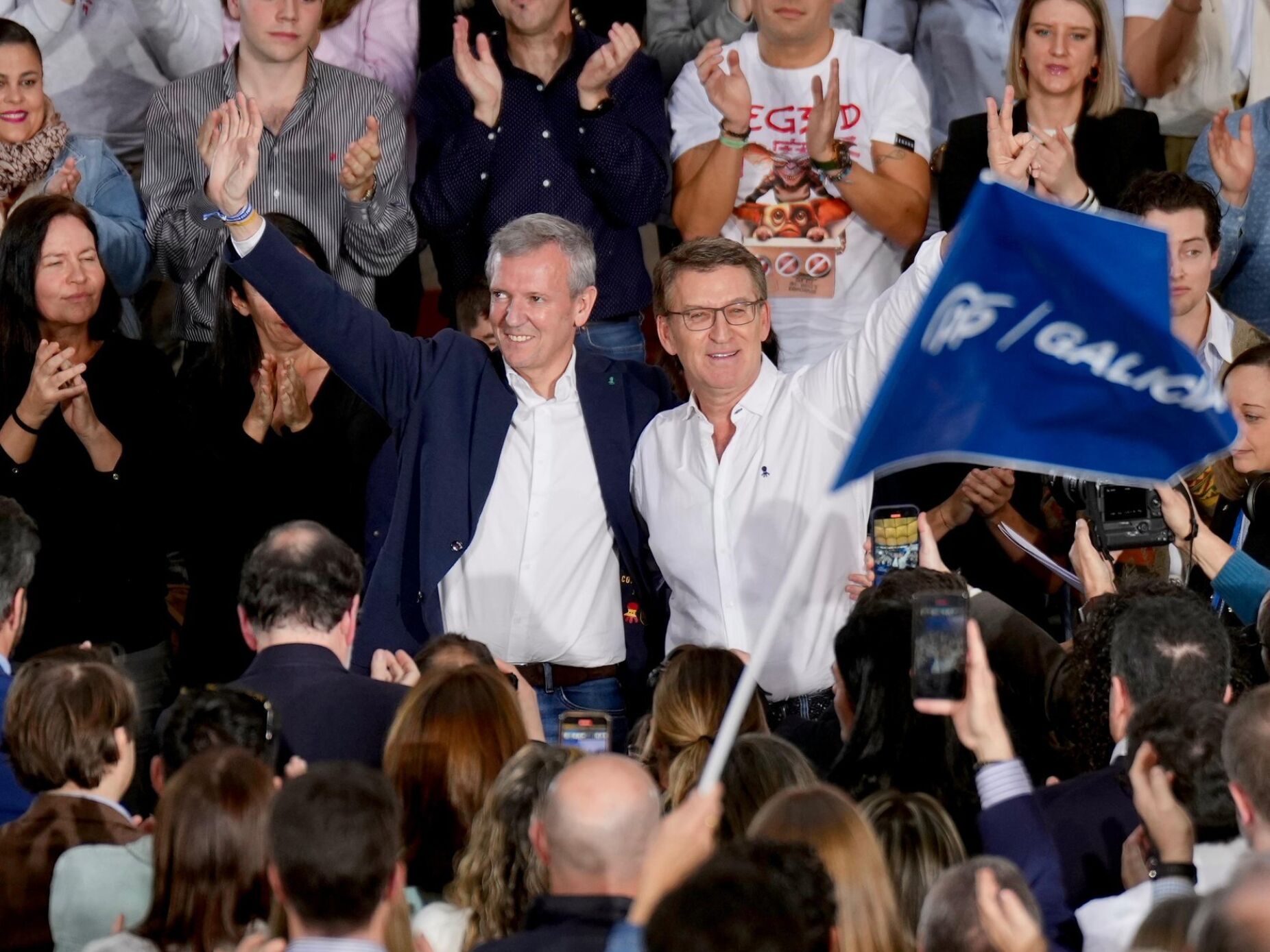 Dos 'pellets' aos indultos catalães: PP arrisca perder maioria absoluta na Galiza de Feijóo