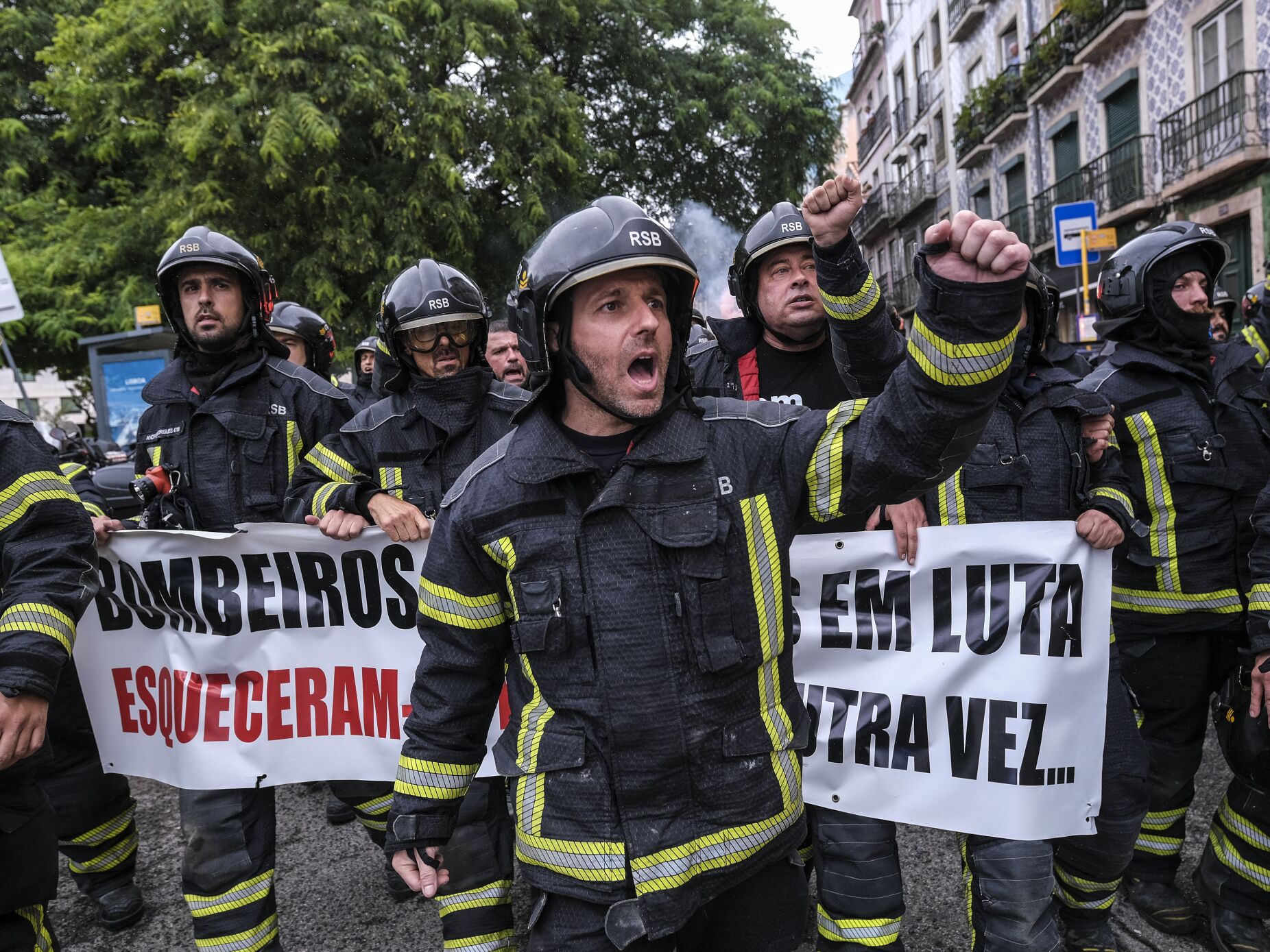 PS pede revisão do estatuto que abrange bombeiros sapadores e municipais