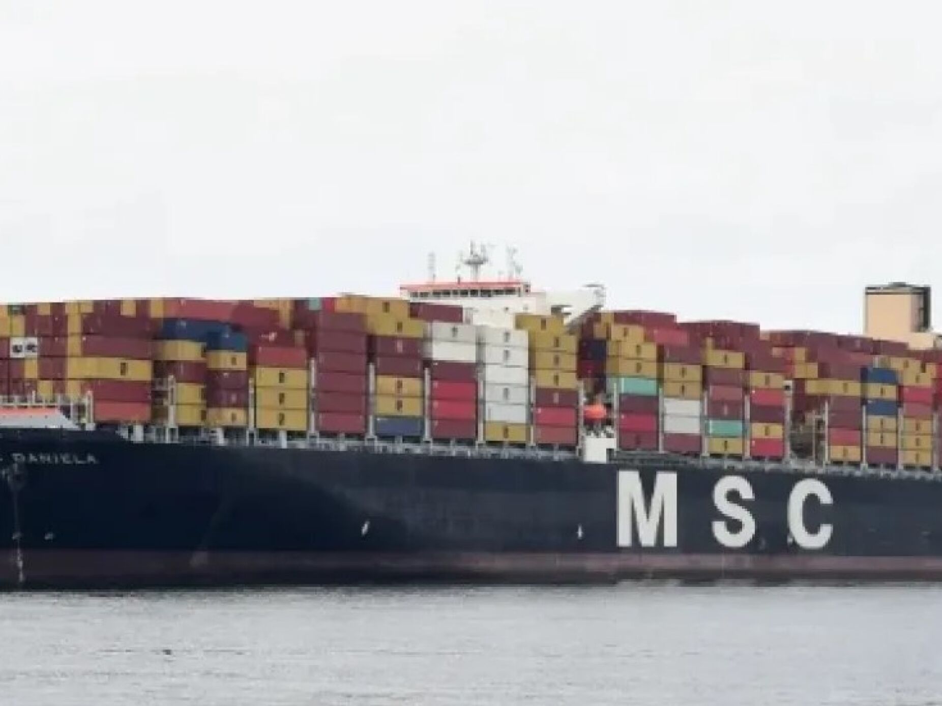Empresa garante que tripulação do navio de bandeira portuguesa apreendido pelo Irão está bem