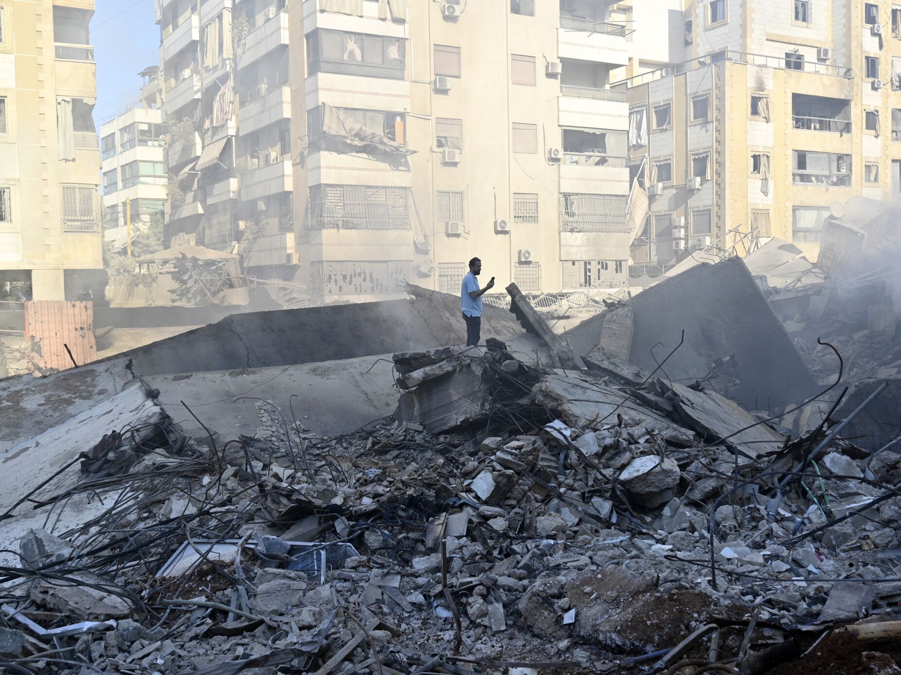 Líbano pede à ONU corredor humanitário para um milhão de deslocados