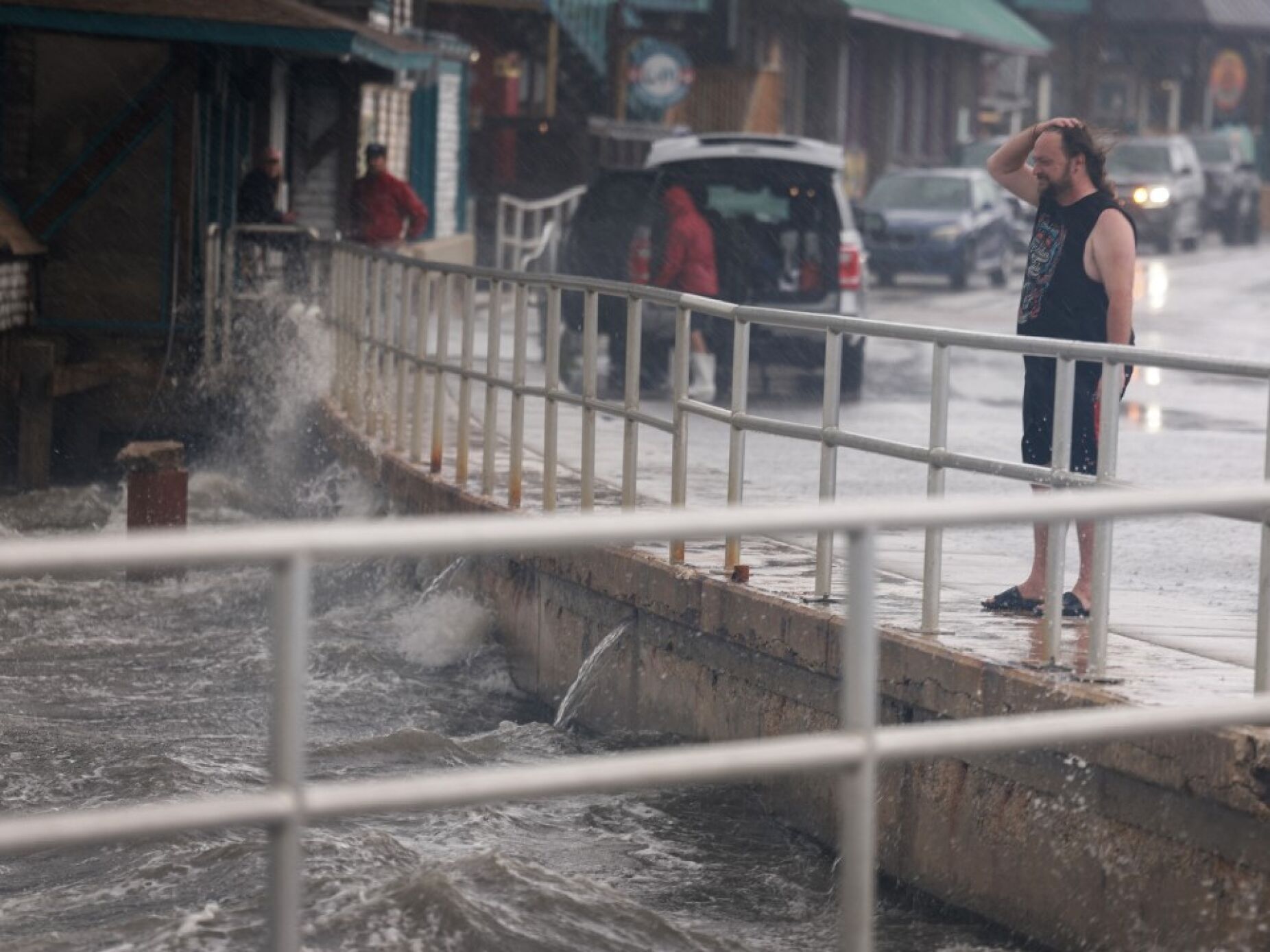 Tempestade tropical Debby. Governador da Florida alerta para graves inundações