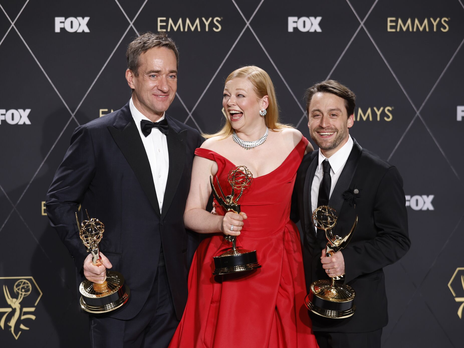 "Succession", "The Bear" e "Rixa" levam maiores prémios da grande noite dos Emmys