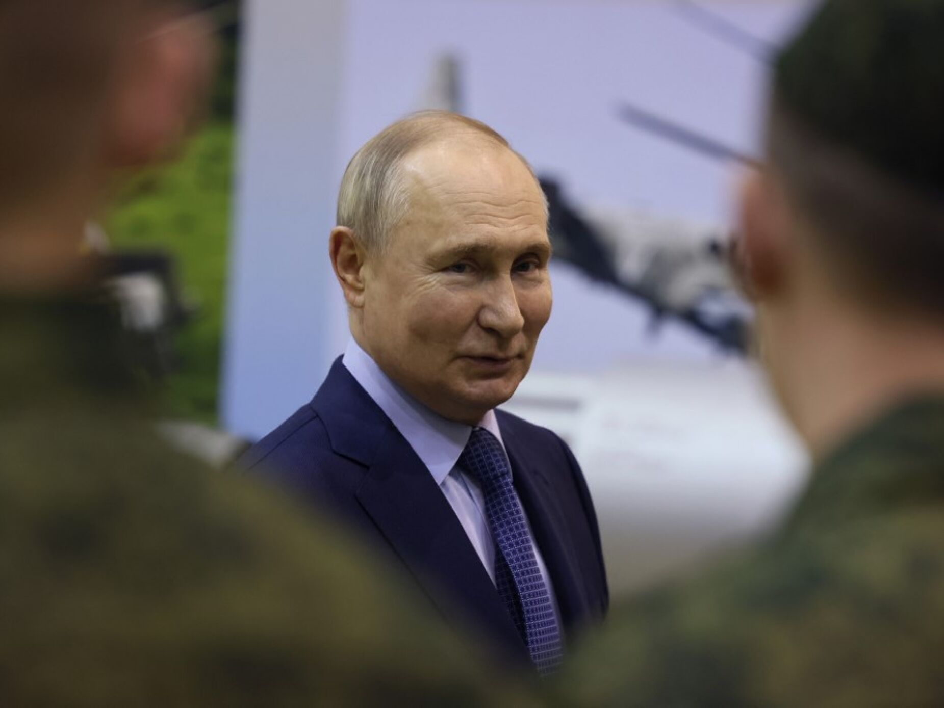 Putin considera absurdo a ideia de que a Rússia quer atacar a Europa