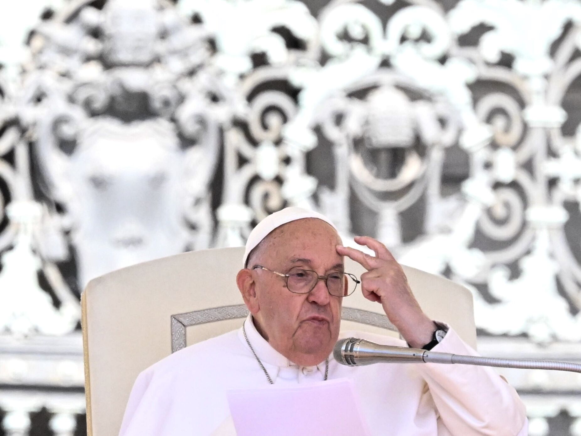 Papa condena desperdício de alimentos face à fome em tantos países