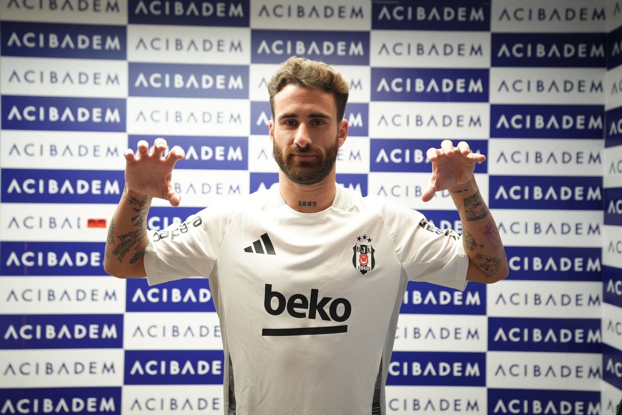 Rafa Silva assina por três temporadas com o Besiktas e vai ganhar 6 milhões limpos por ano