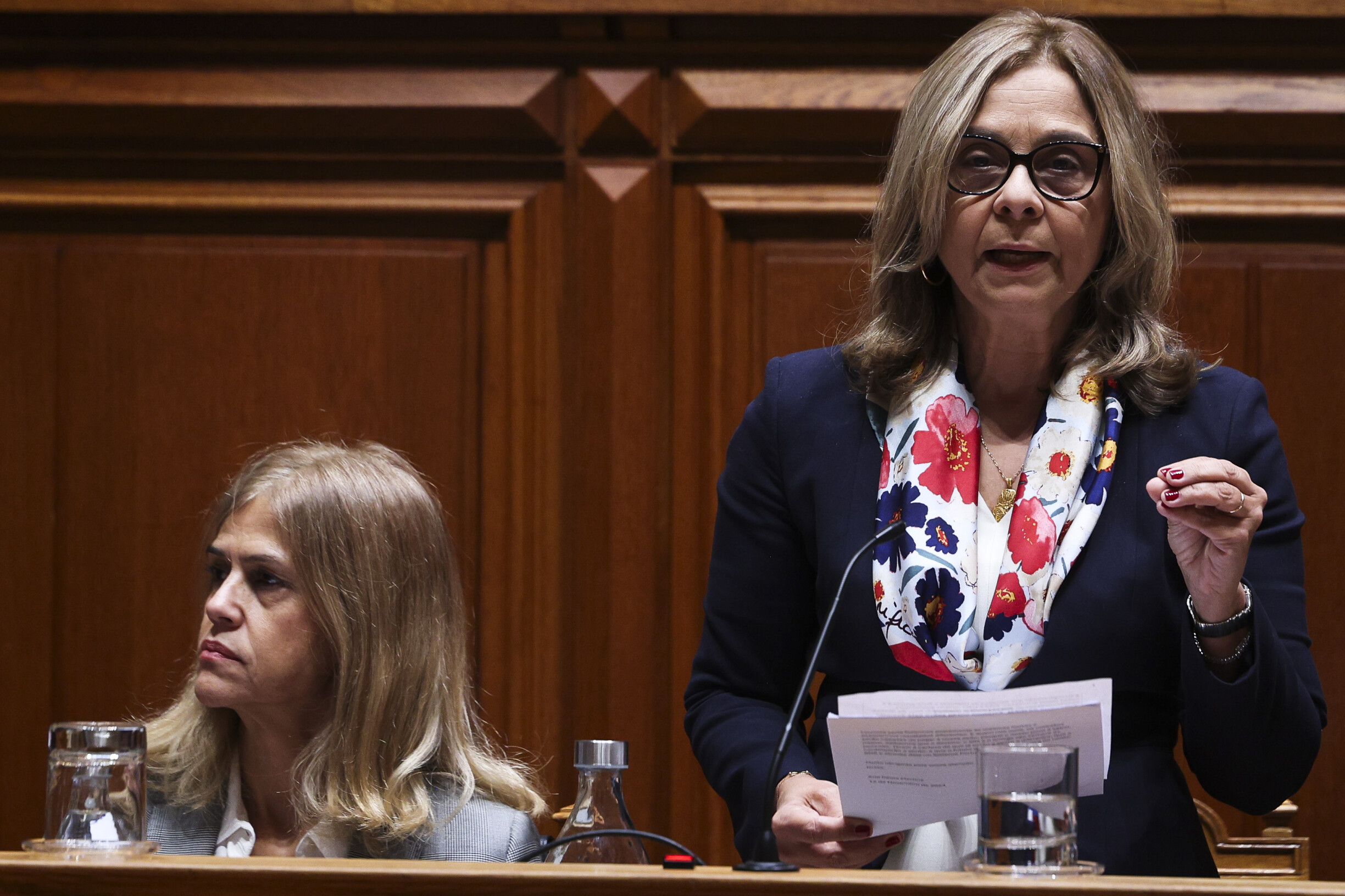 Ministra da Saúde fala em acontecimentos "gravíssimos" no INEM. "Assumo total responsabilidade pelo que correu menos bem"