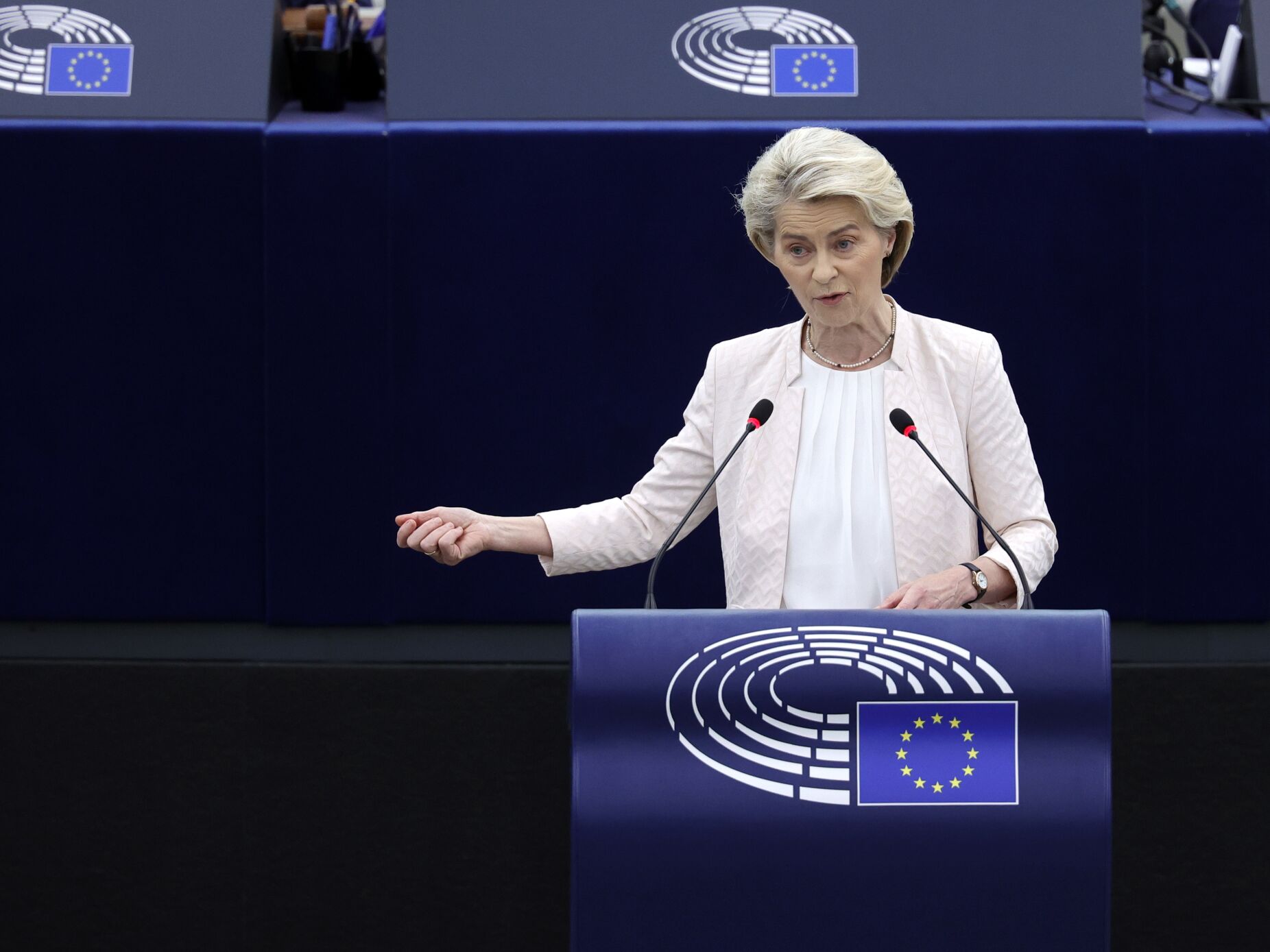 Von der Leyen promete não aceitar "polarização extrema" e destruição da UE por "extremistas"