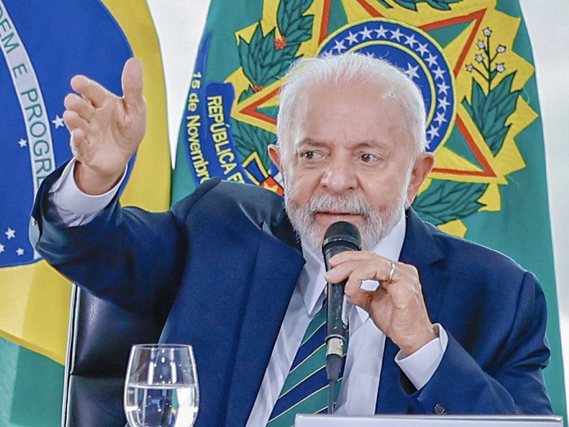 Lula cancela viagem à Rússia para cimeira dos BRICS após acidente