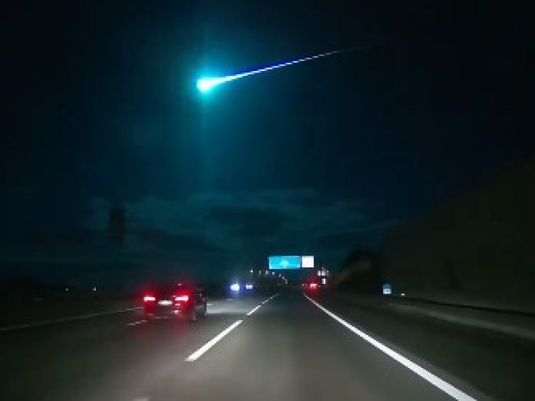 Meteorito que iluminou o céu em Portugal desintegrou-se sobre o oceano Atlântico