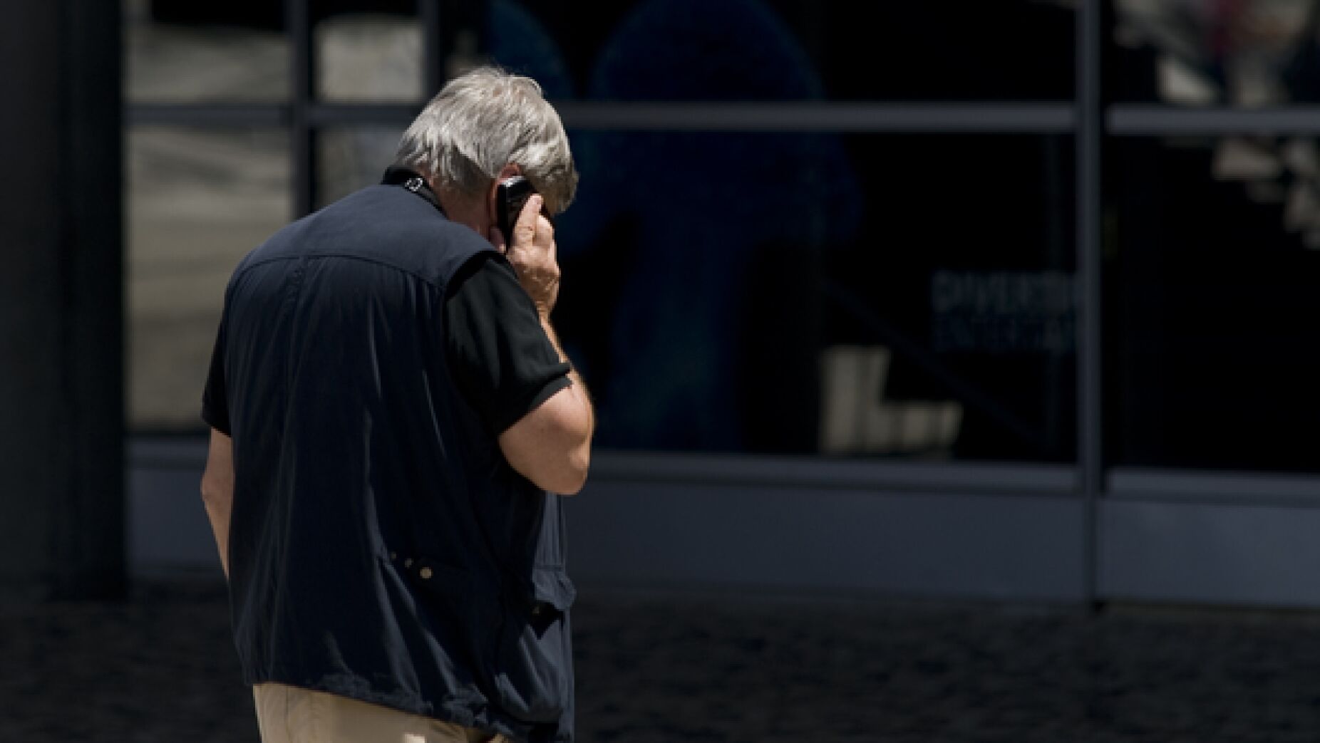 Um em cada cinco portugueses apresenta risco de dependência do telemóvel