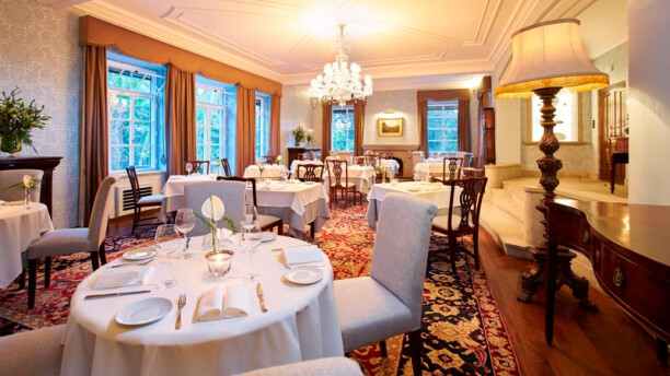 Dinning-Room-visitar-a-Madeira