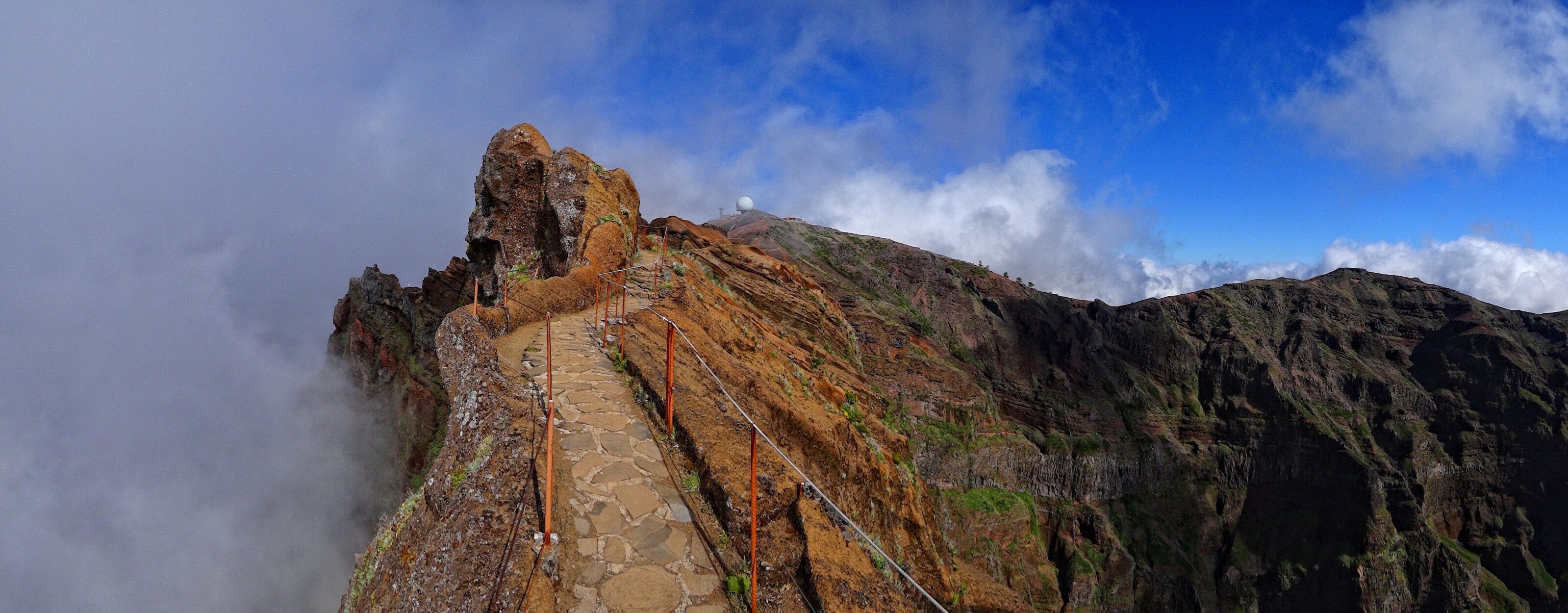 Pico-do-Areeiro-visitar-a-Madeira