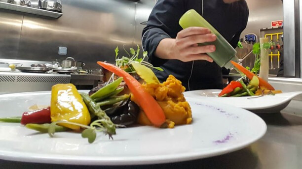 Cris&rsquo;s-Downtown-visitar-a-Madeira