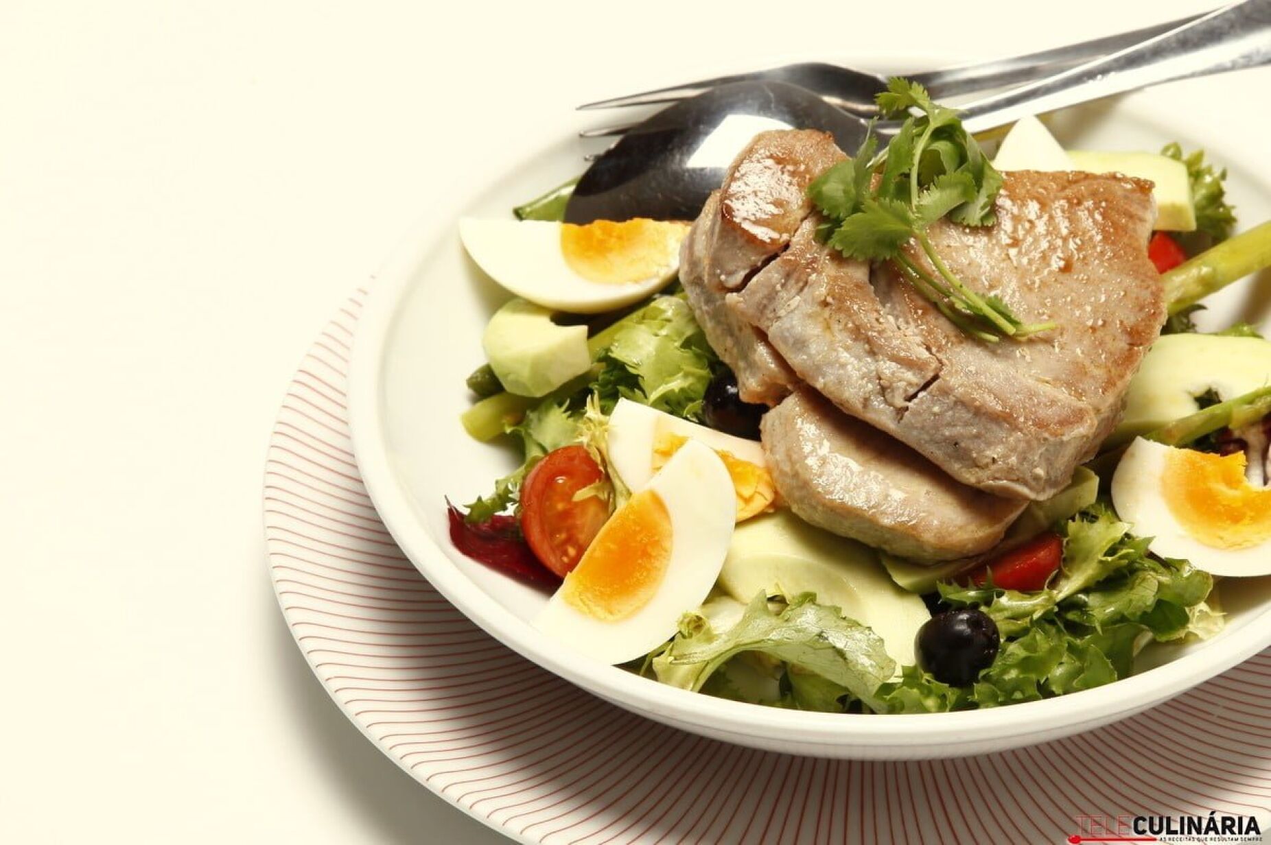 Salada de atum fresco