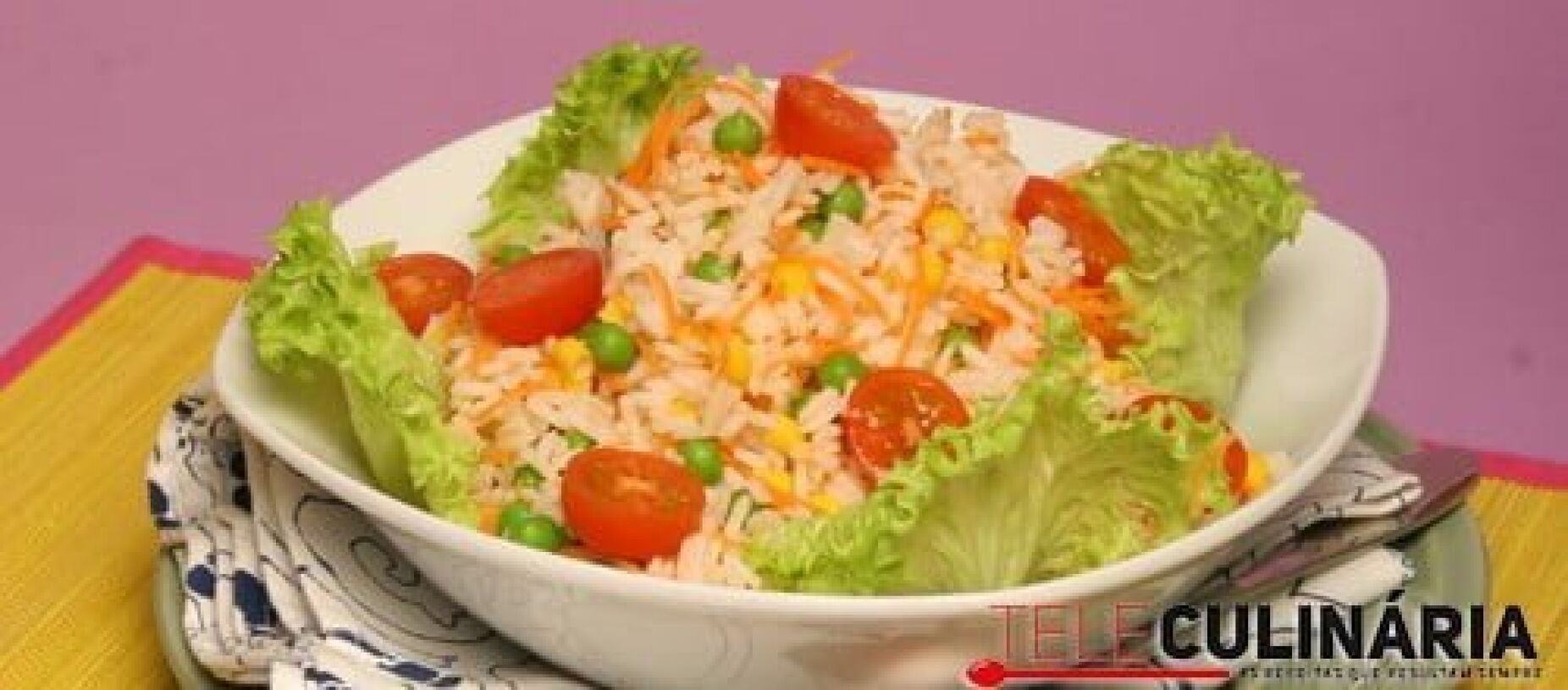 Salada colorida de arroz
