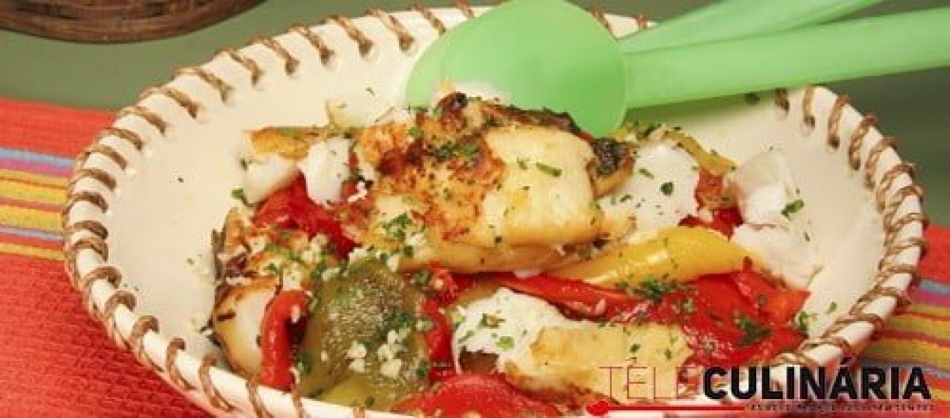 Salada de bacalhau assado com pimentos