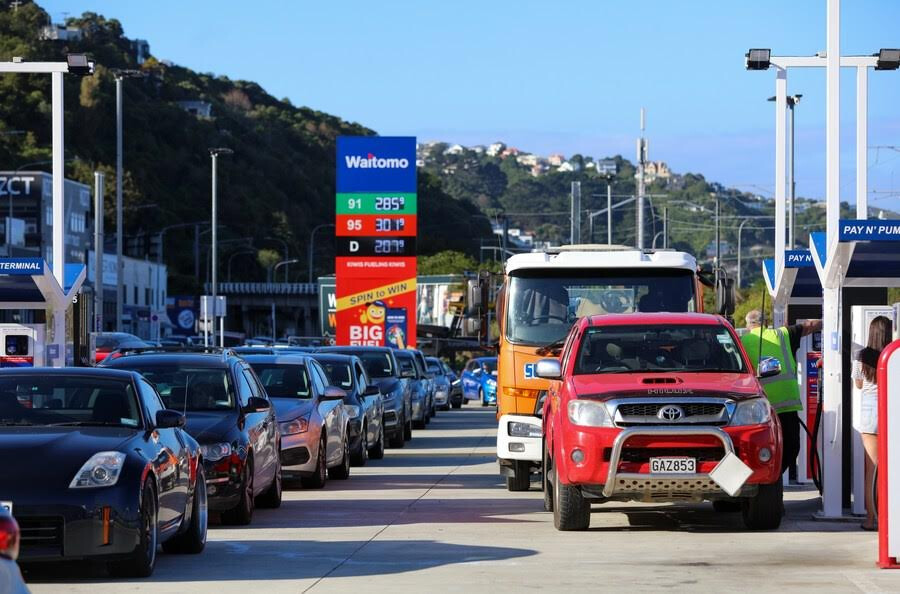 A caminho das zero emissões, Nova Zelândia vai financiar famílias para terem carros “verdes
