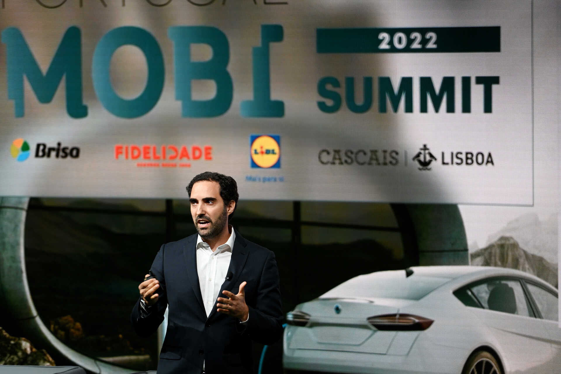 Uber reforça compromisso para viagens com zero emissões em 2030