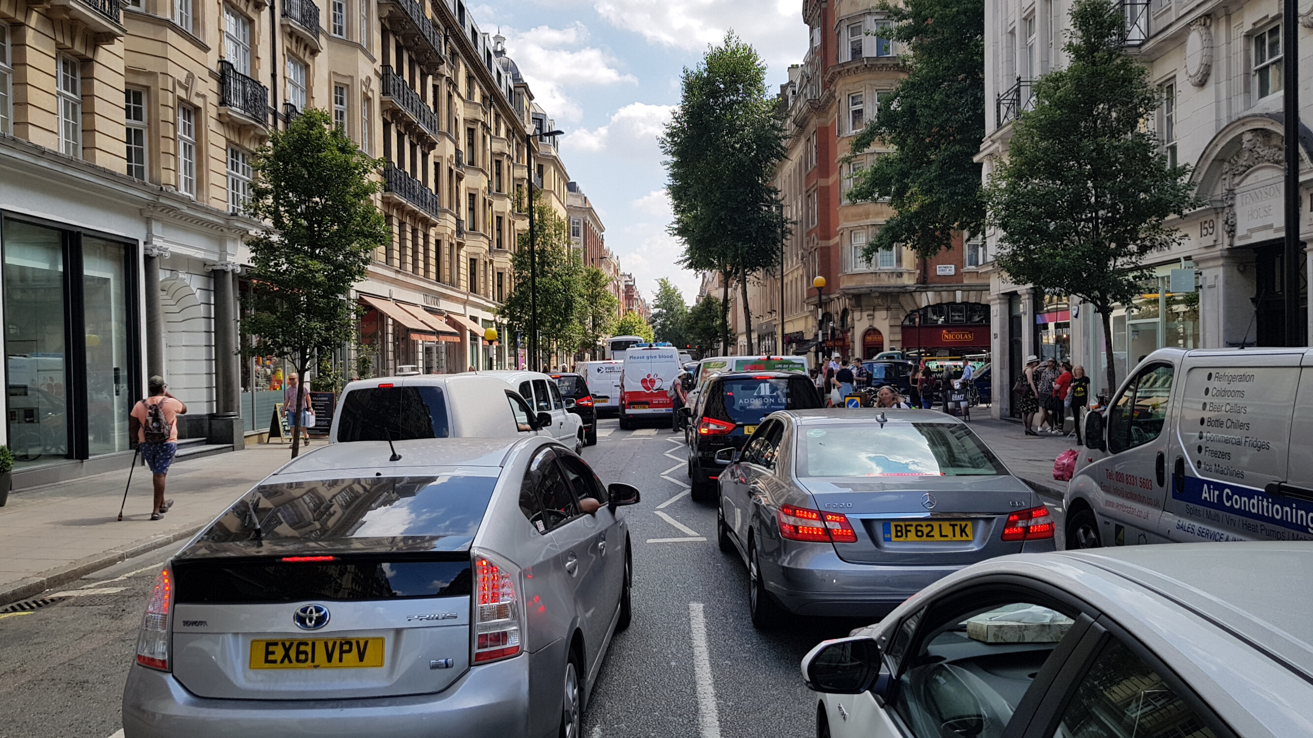 Ideia de cidades sem carros divide política europeia