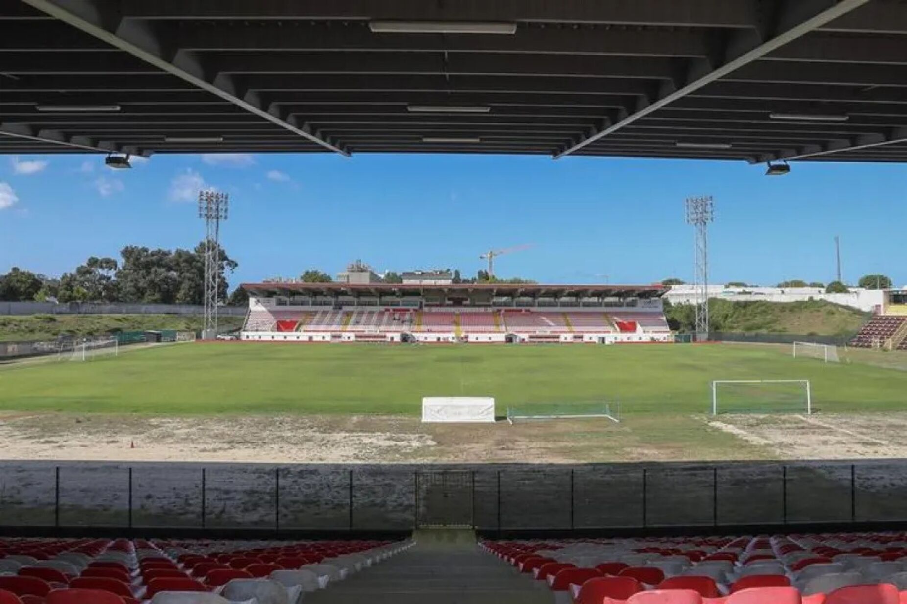 Estádios e Campos de Futebol - Câmara Municipal de Felgueiras