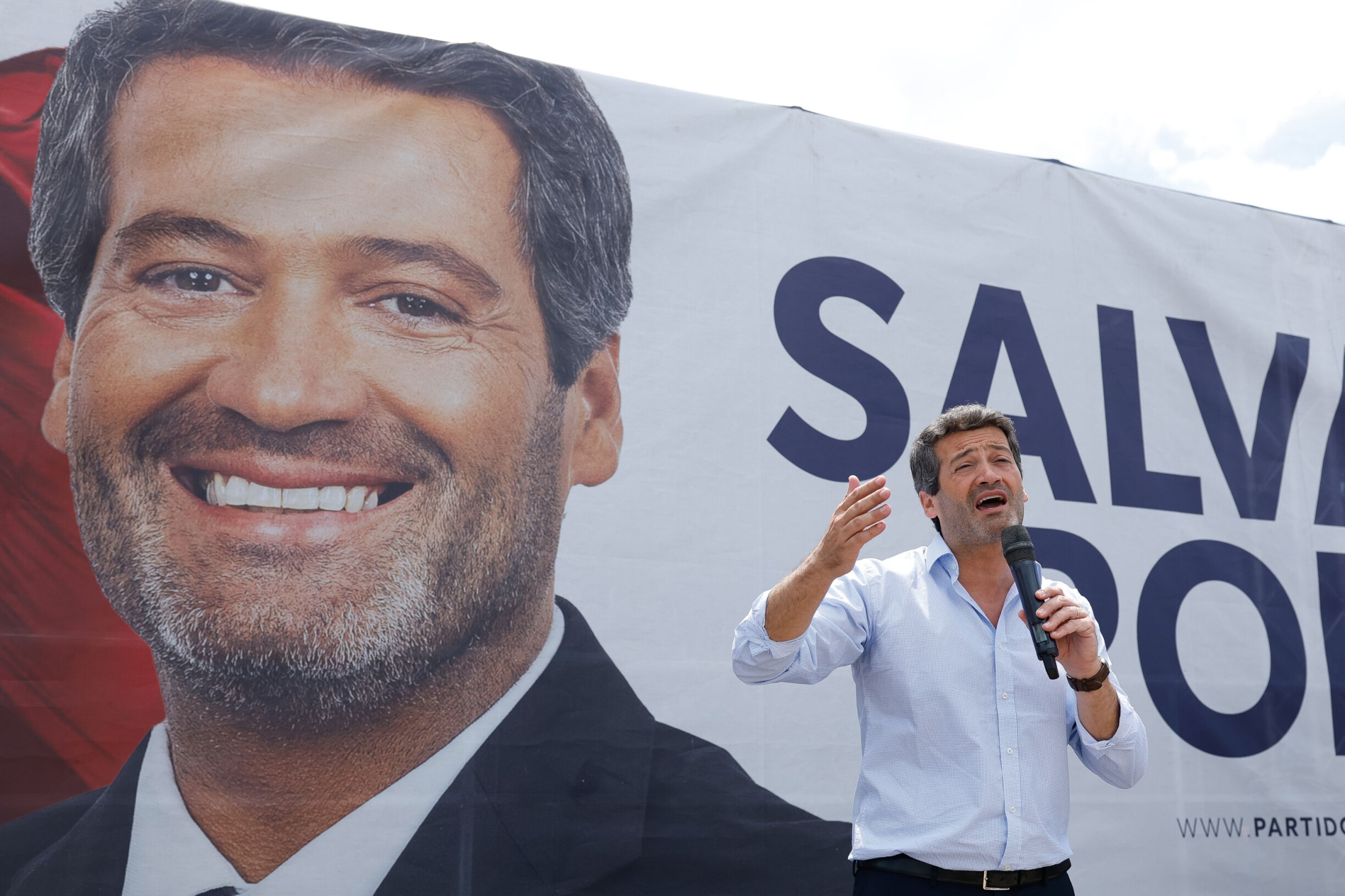 Chega Leader Predicts Overwhelming Right-Wing Majority in Upcoming Elections