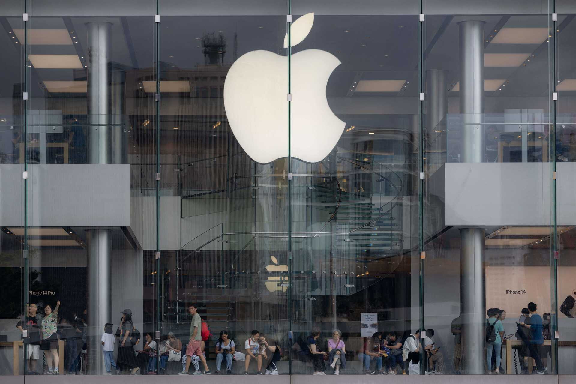 Rússia multa pela primeira vez a Apple por notícias falsas