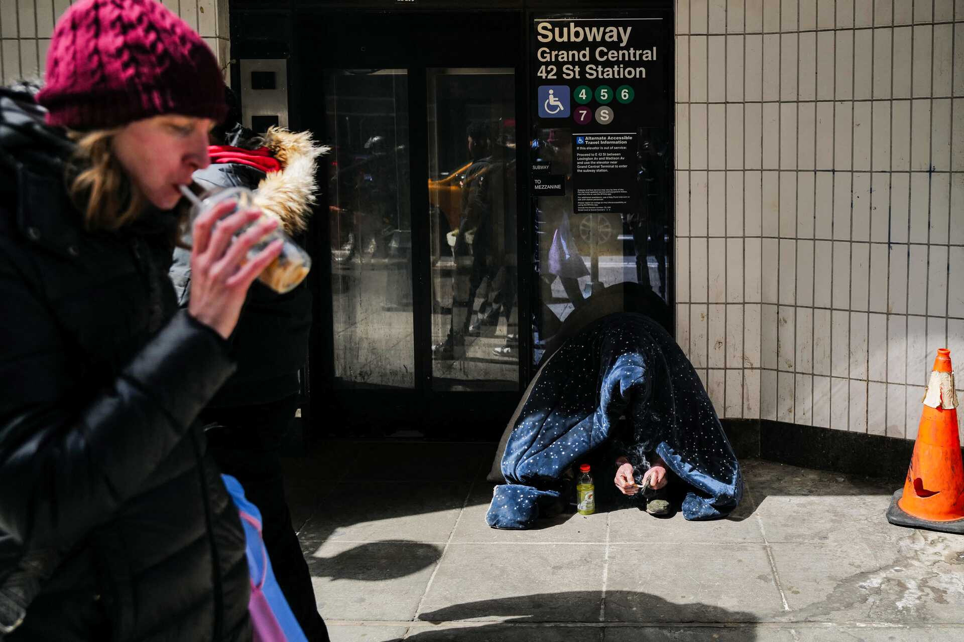 Nueva York alcanza el nivel más alto de personas sin hogar en casi dos décadas