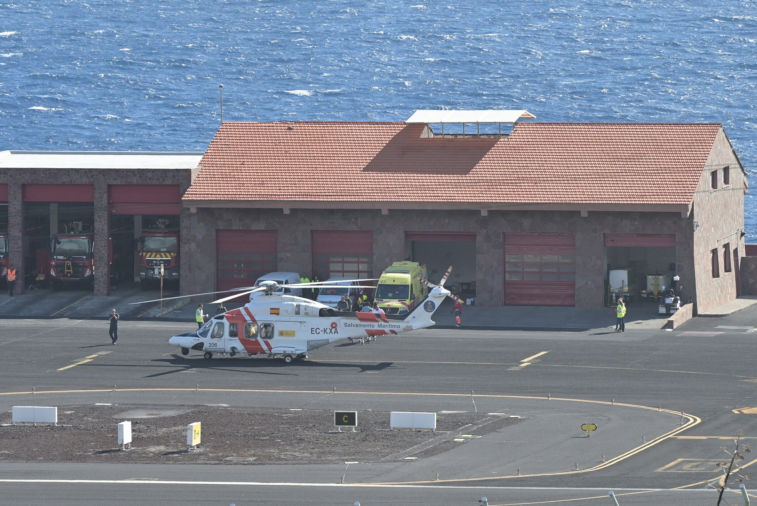 Al menos 51 desaparecidos en un naufragio al sur de El Hierro en Canarias