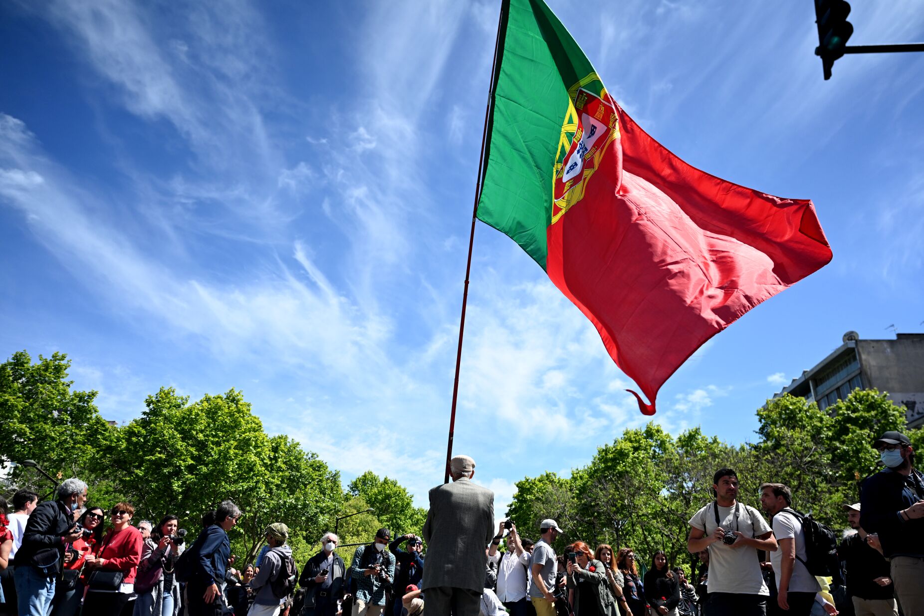 Portugueses insatisfeitos com a democracia e mais ainda com os políticos