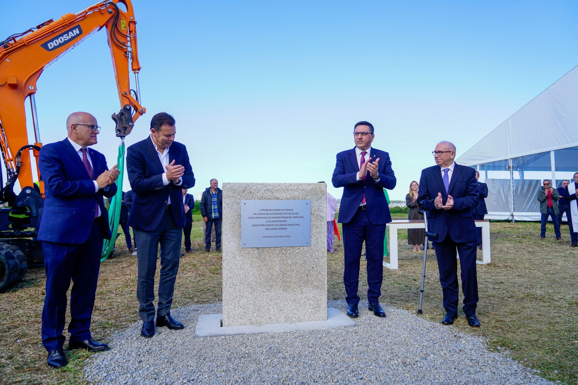 Luís Montenegro colocou a primeira pedra do futuro Parque da Cidade de ...