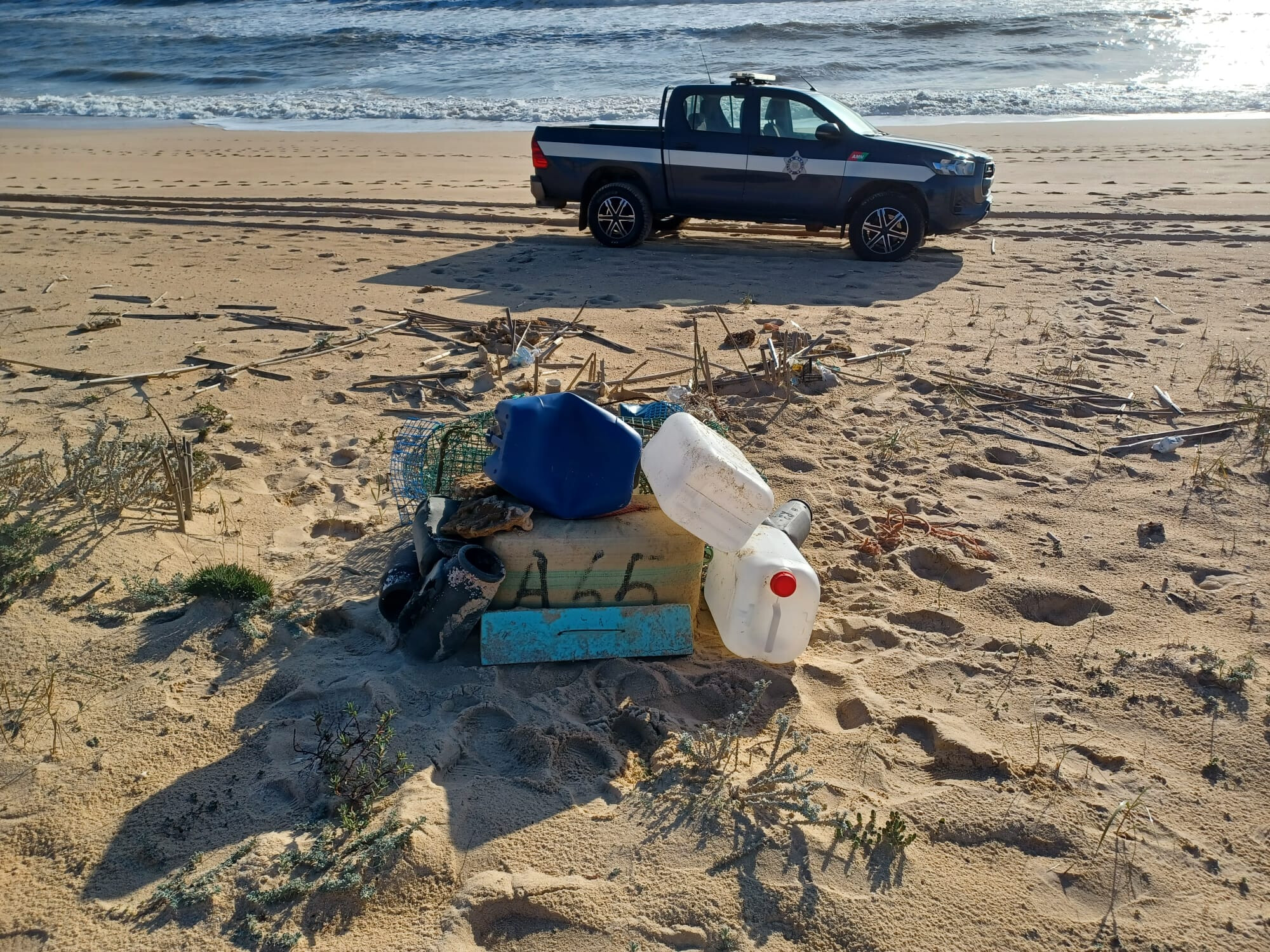 Massive Drug Bust: 369 Kilograms of Hashish Seized from Algarve Beaches