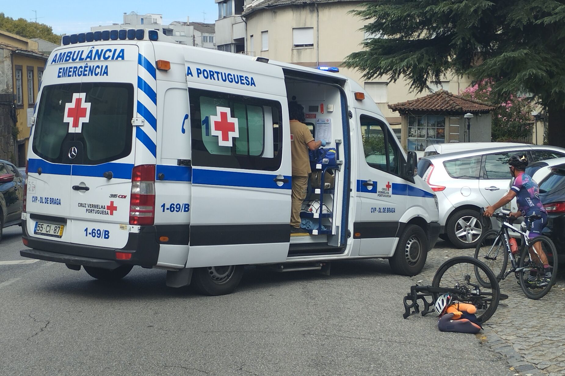 Ciclista Em Estado Grave Após Colisão Com Automóvel Em Braga 1694