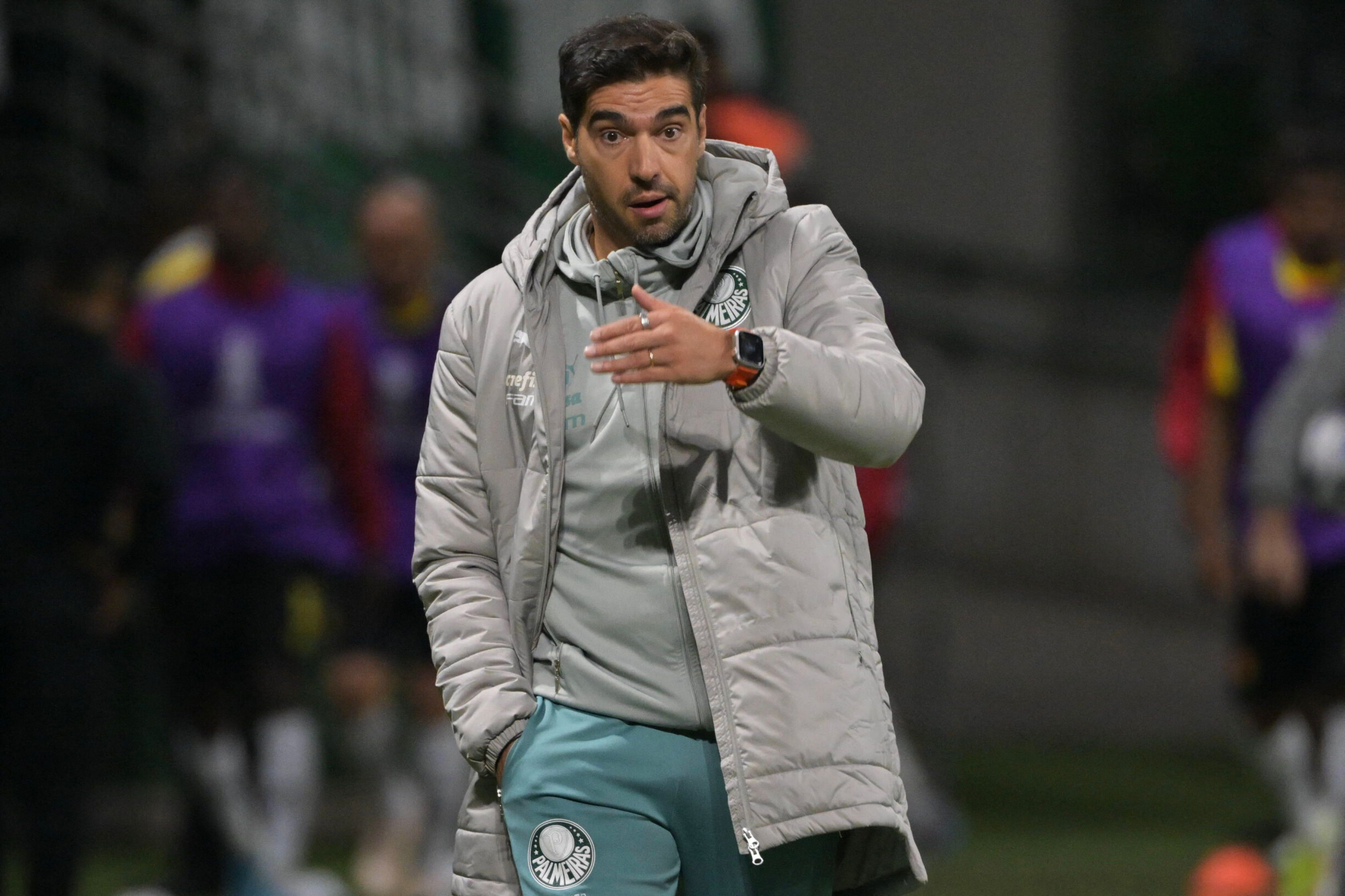 Al-Sadd, do Catar, oferece a Abel Ferreira o maior salário de técnico do  mundo, diz jornal - Beat98