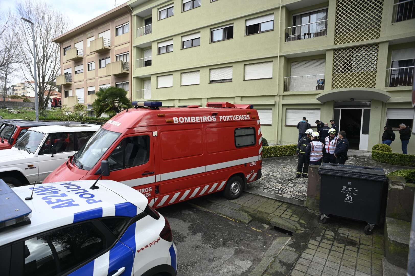 Tragic Fire Claims Life of 77-Year-Old Woman in Porto Apartment