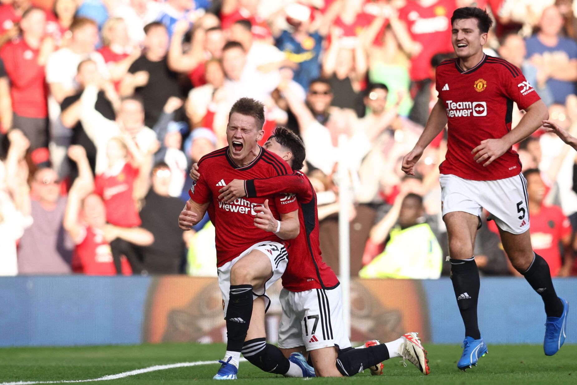 Manchester United goleado pelo Brentford com Cristiano Ronaldo a titular