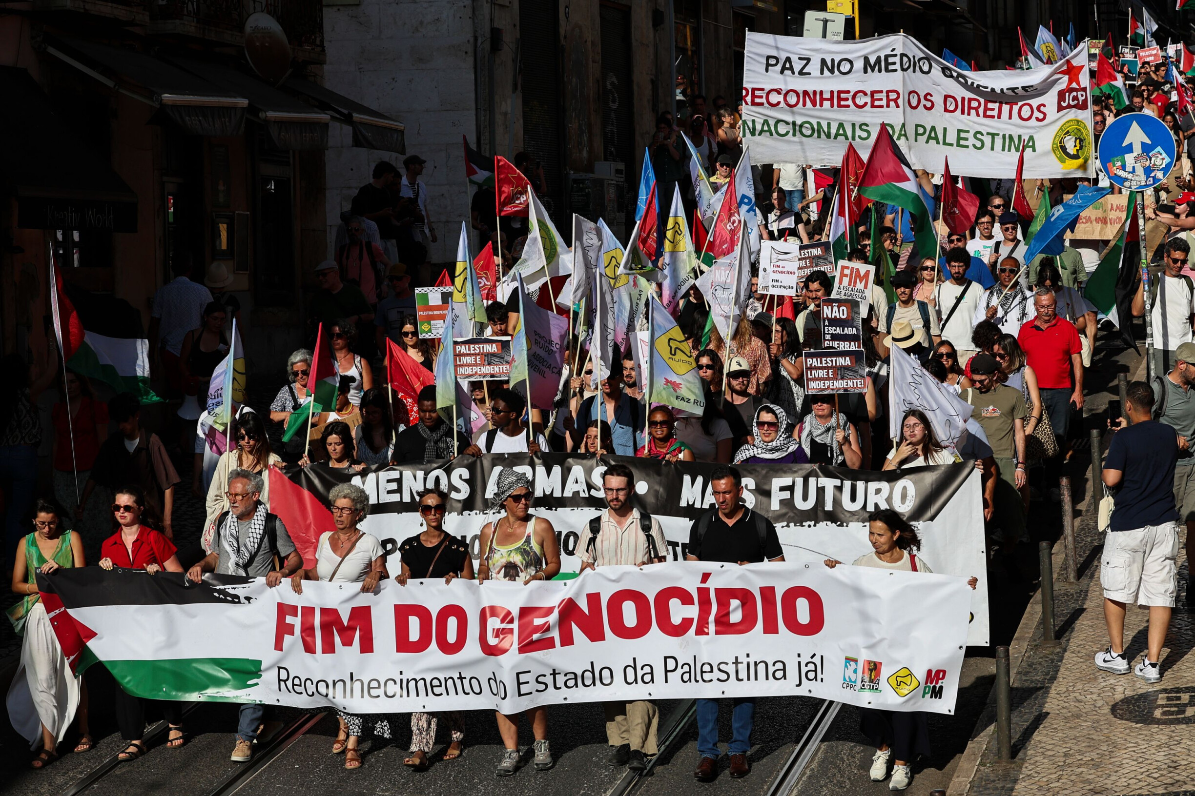 Lisbon Stands with Palestine: Hundreds Rally for State Recognition