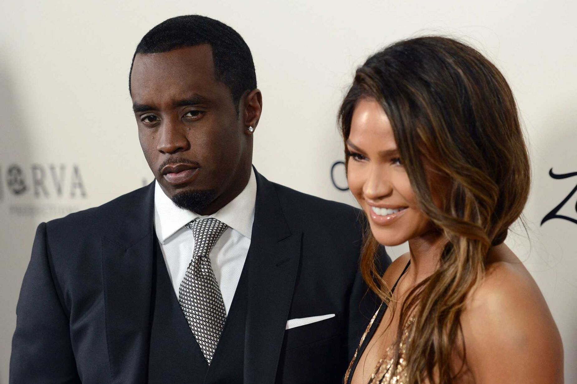 Cantores Cassie e Puff Daddy chegam a acordo em processo de alegada violação