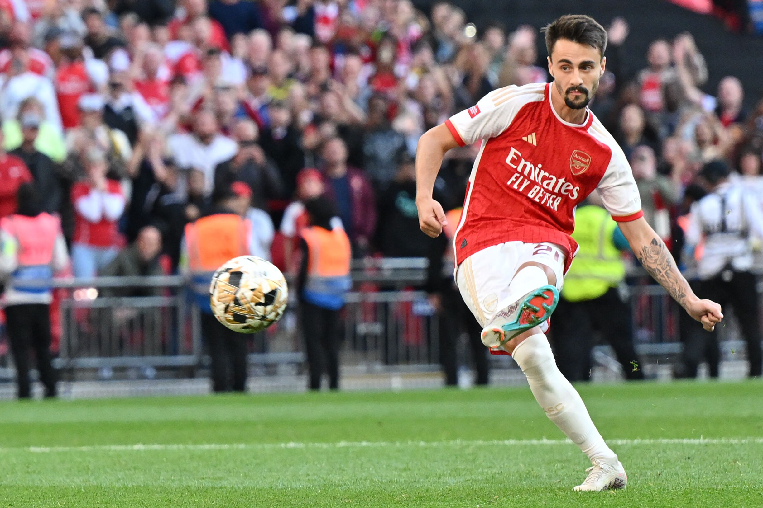 Arsenal vence Manchester City e conquista Supertaça de Inglaterra