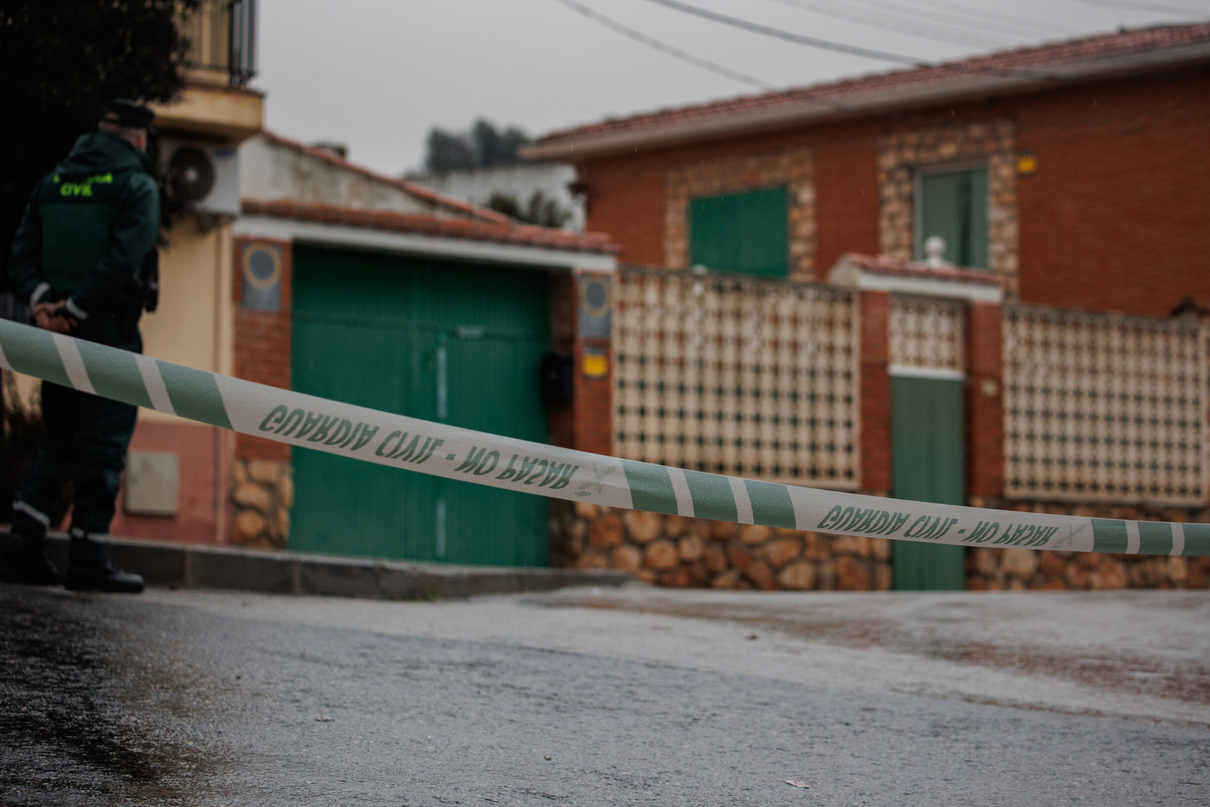 «Yo los maté.»  Tres hermanos mayores son asesinados en su propia casa en España