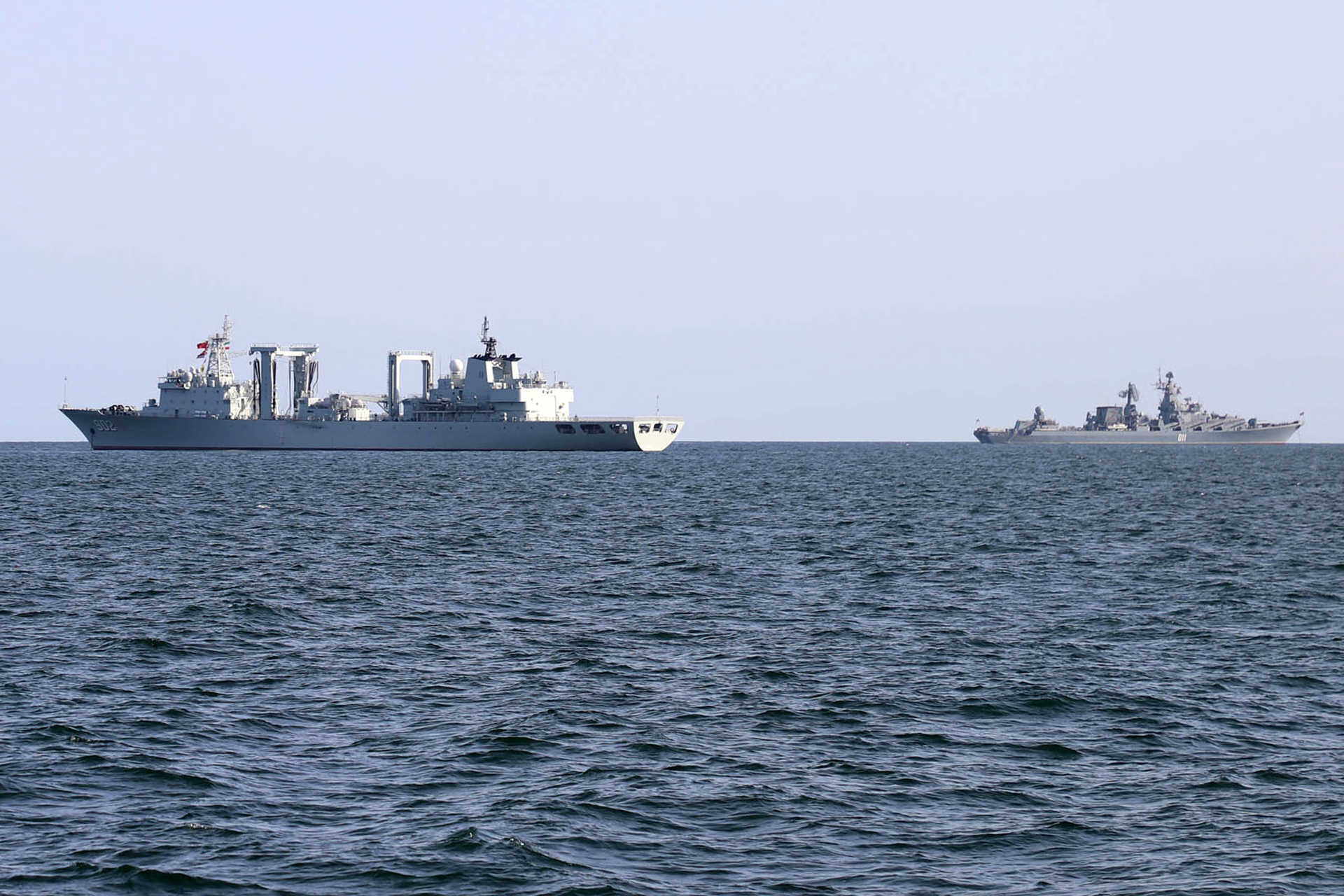 Eine Flotte russischer Militärschiffe trifft in Venezuela ein, um „ihre Präsenz wiederzubeleben“
