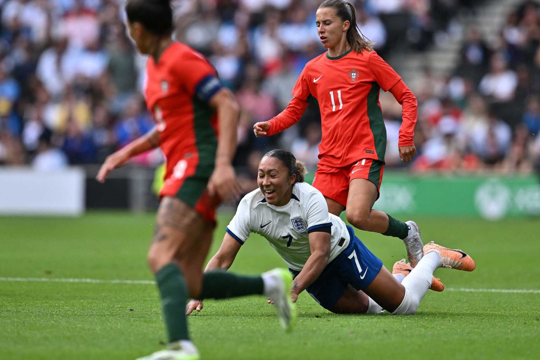 Mundial de futebol feminino: seleção portuguesa alvo de controlo