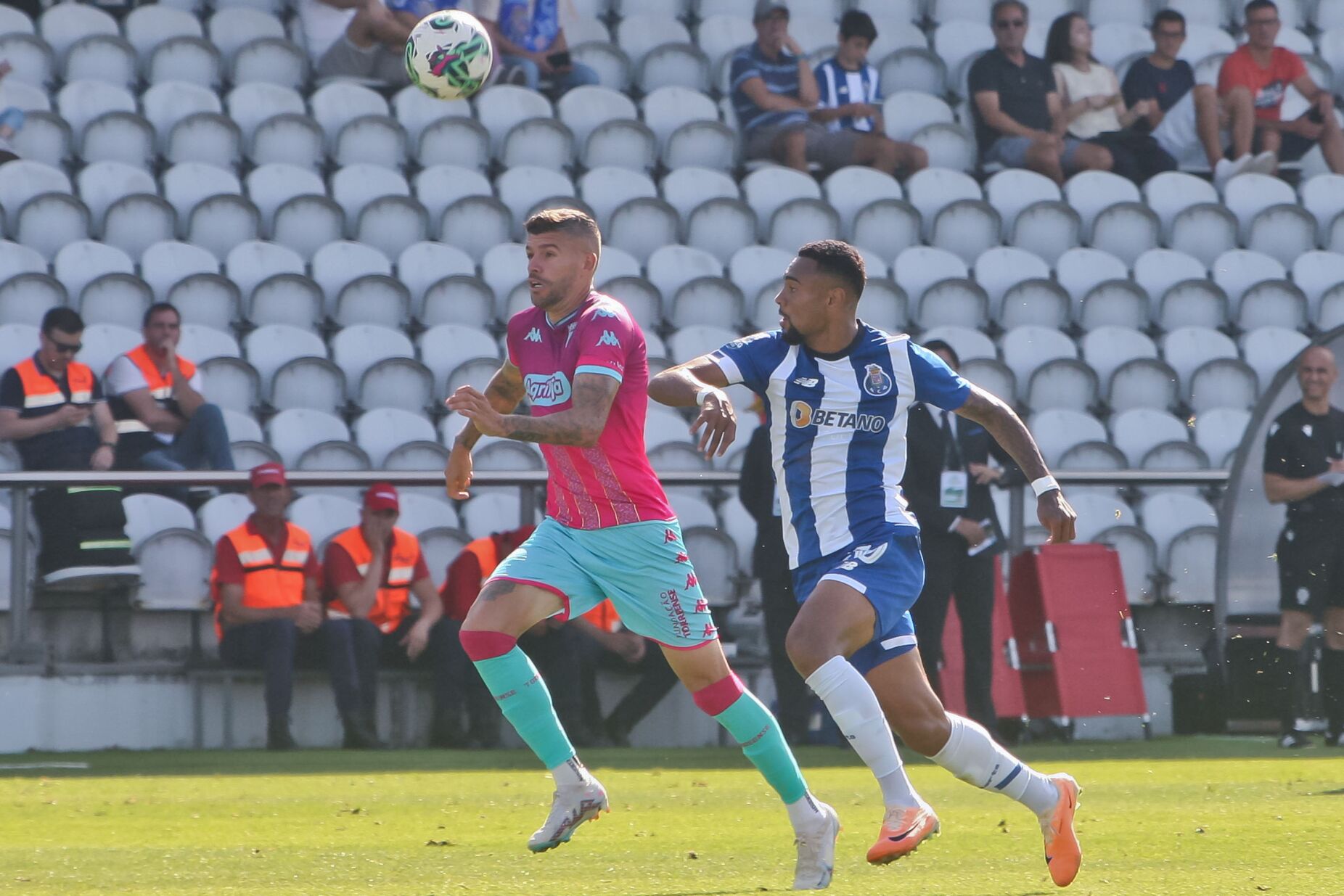 Wendel Silva marca golaço de bicicleta no FC Porto B-Torreense - FC Porto B  - Jornal Record