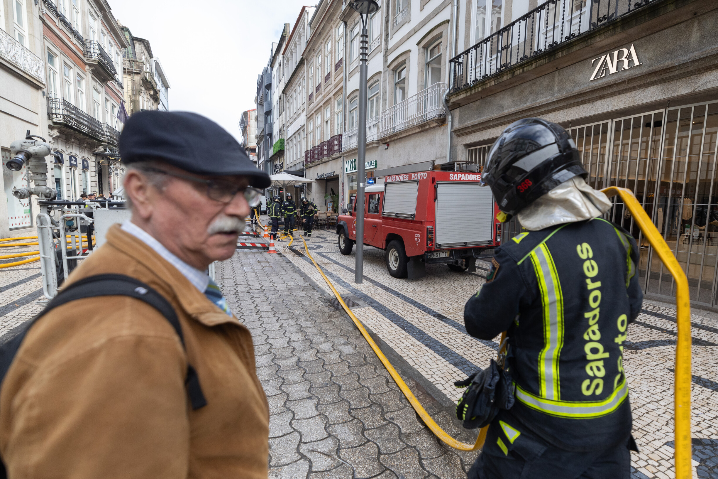 Big Salary Boost for New Firefighters: €379 Increase by 2027!