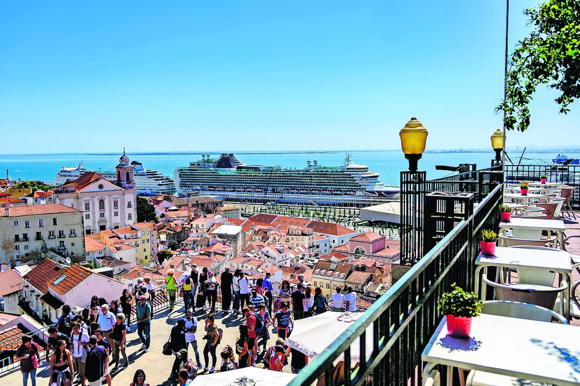 Lisboa discute subida da taxa turística para quatro euros