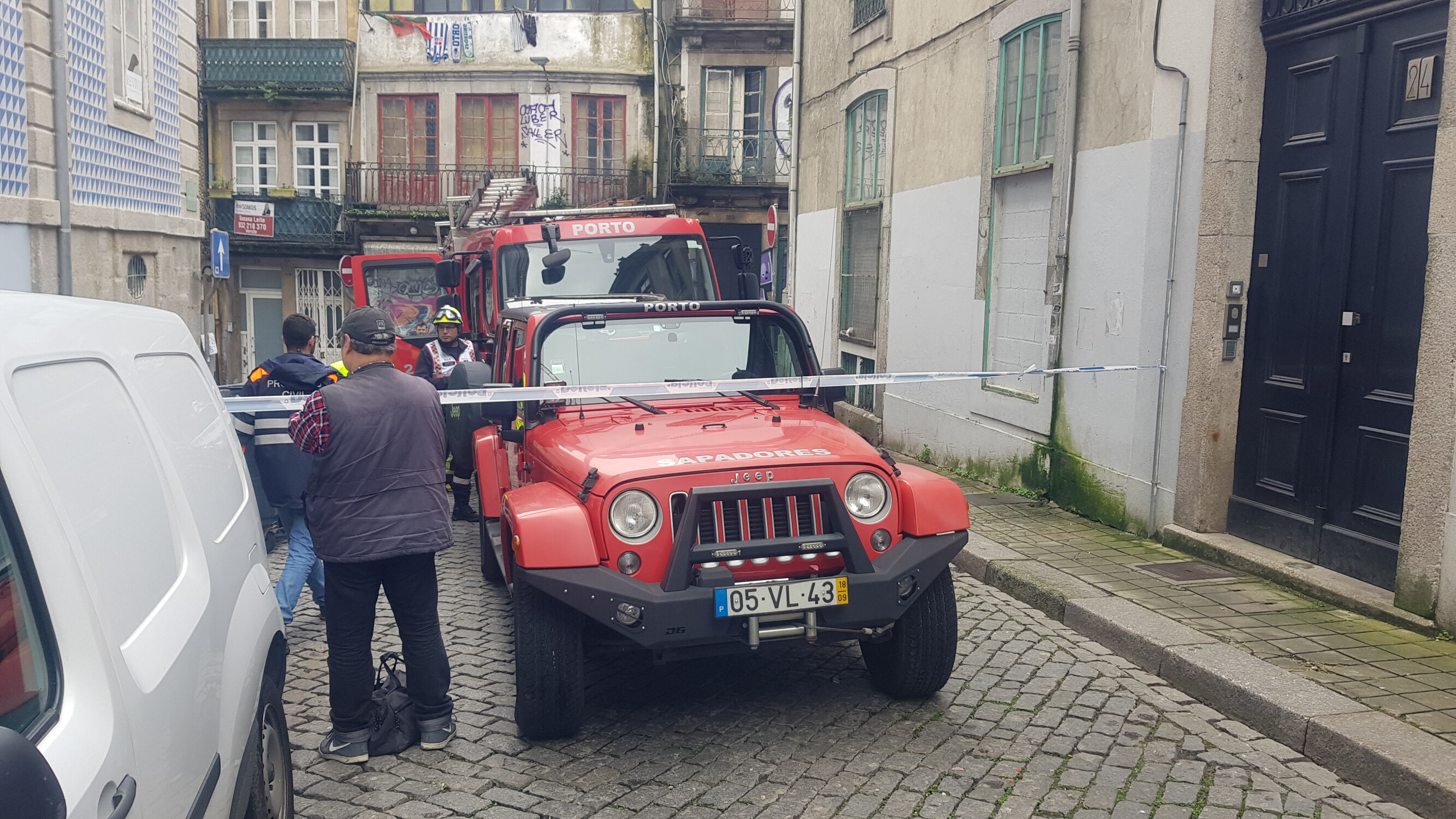 Tragic Fire in Porto Leaves Seven Displaced and One Woman Missing